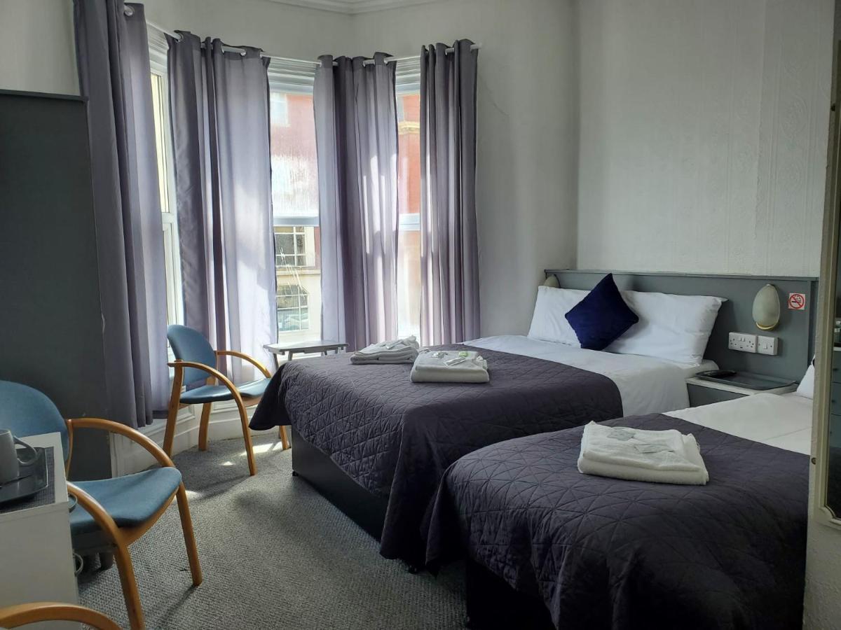 Brooklyn Hotel Blackpool Bagian luar foto