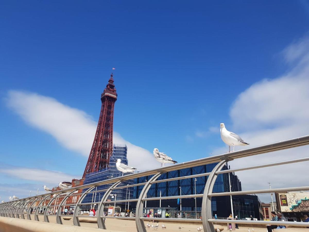 Brooklyn Hotel Blackpool Bagian luar foto