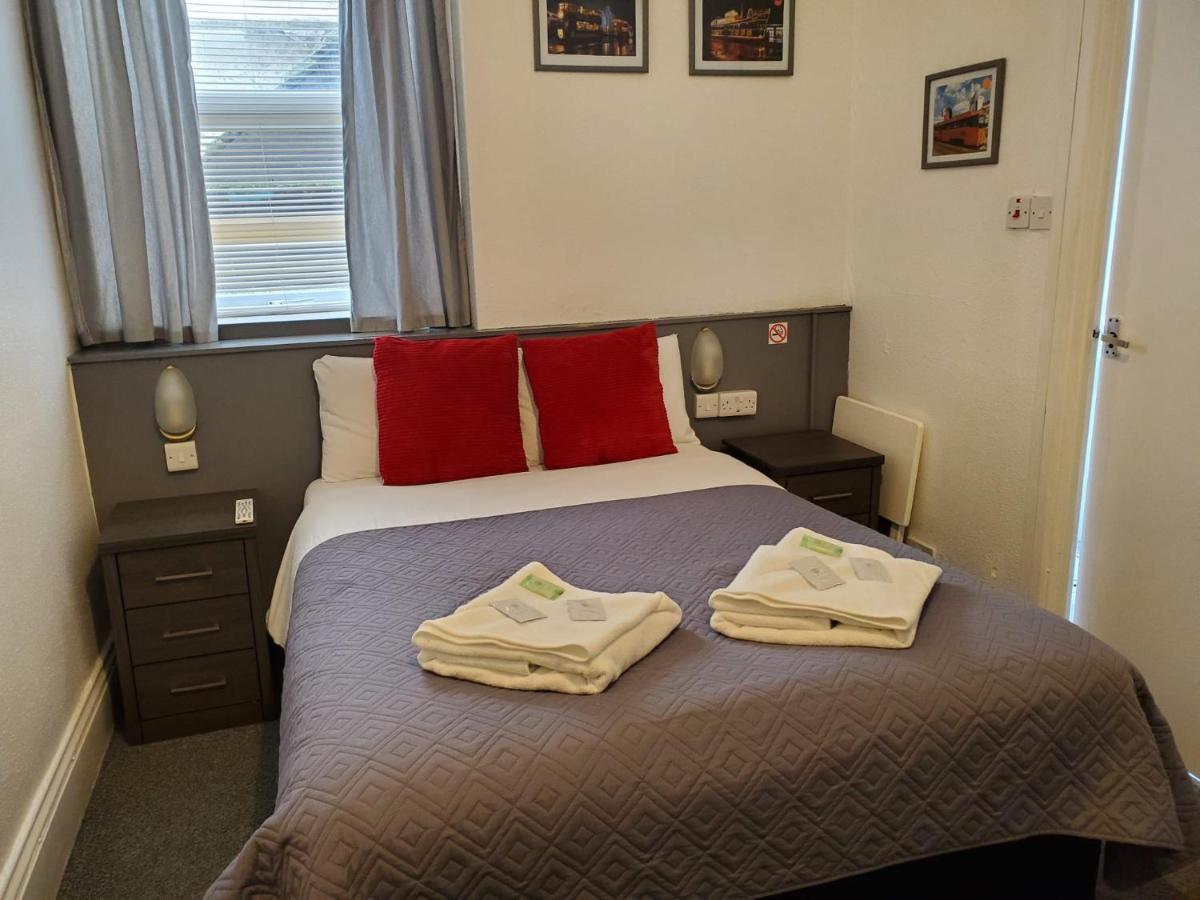 Brooklyn Hotel Blackpool Bagian luar foto